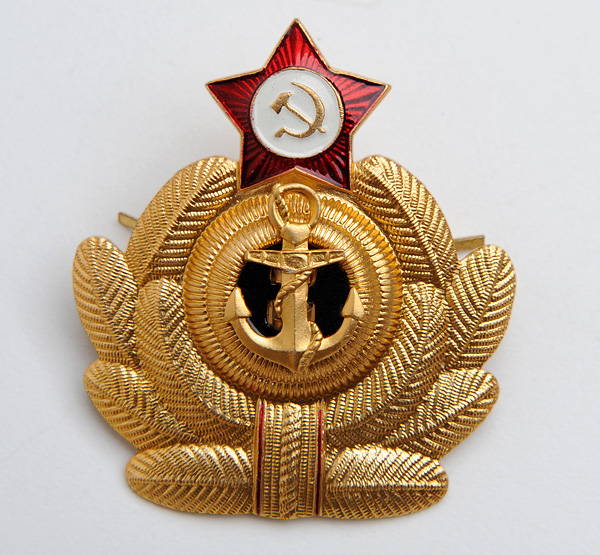 soviet hat badge