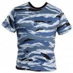 T-shirt camouflage à rayures tigrées