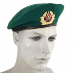 Truppe di confine con berretto verde militare dell'esercito sovietico russo