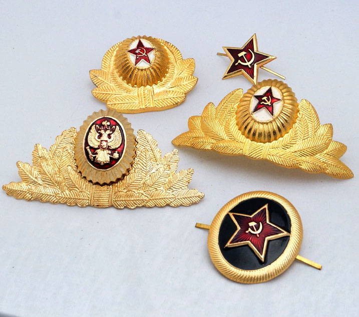 Soviet Military Communist Russian Hammer And Sickle Badge Gift Set